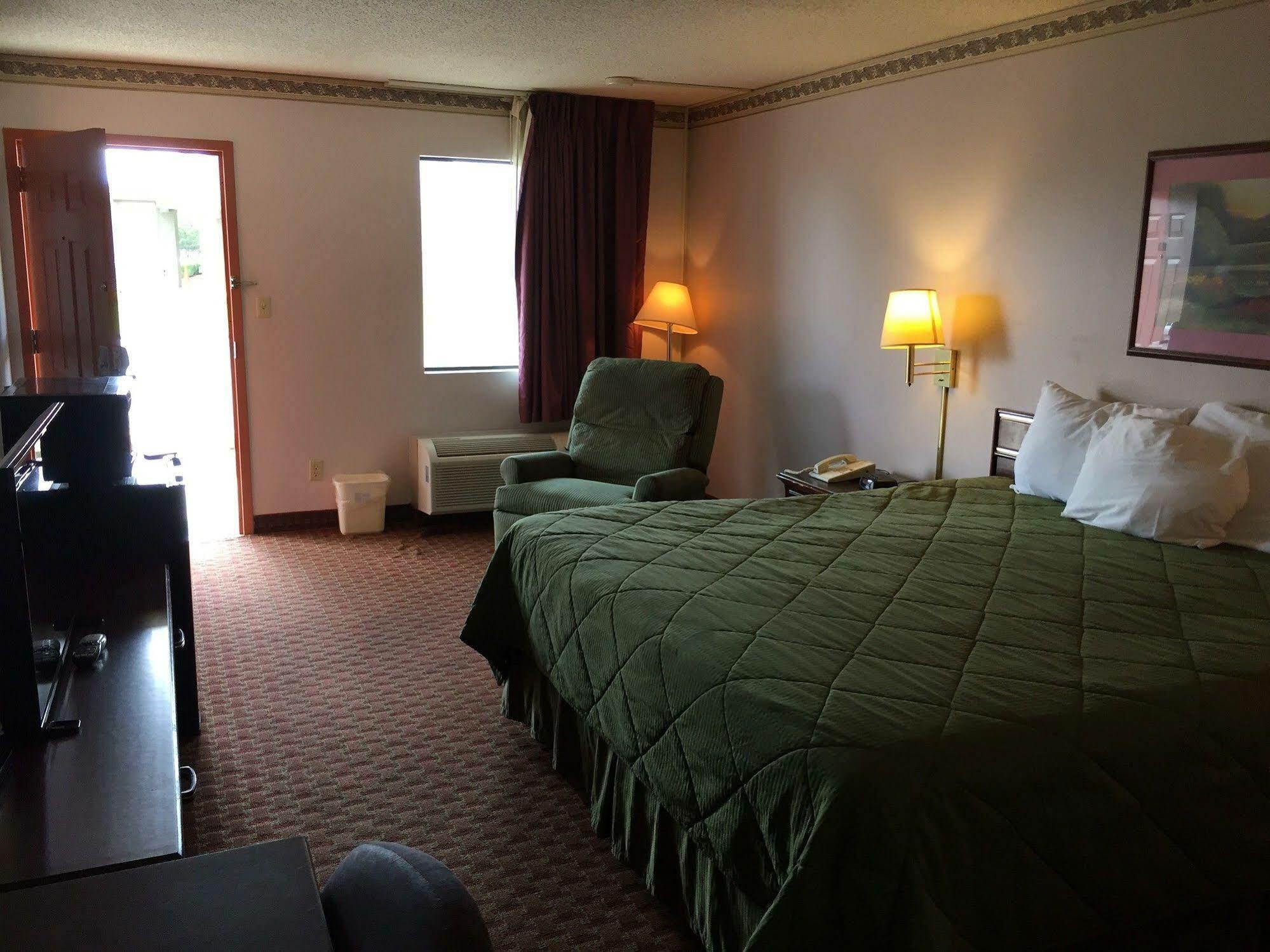 Briarwood Inn Amory Extérieur photo